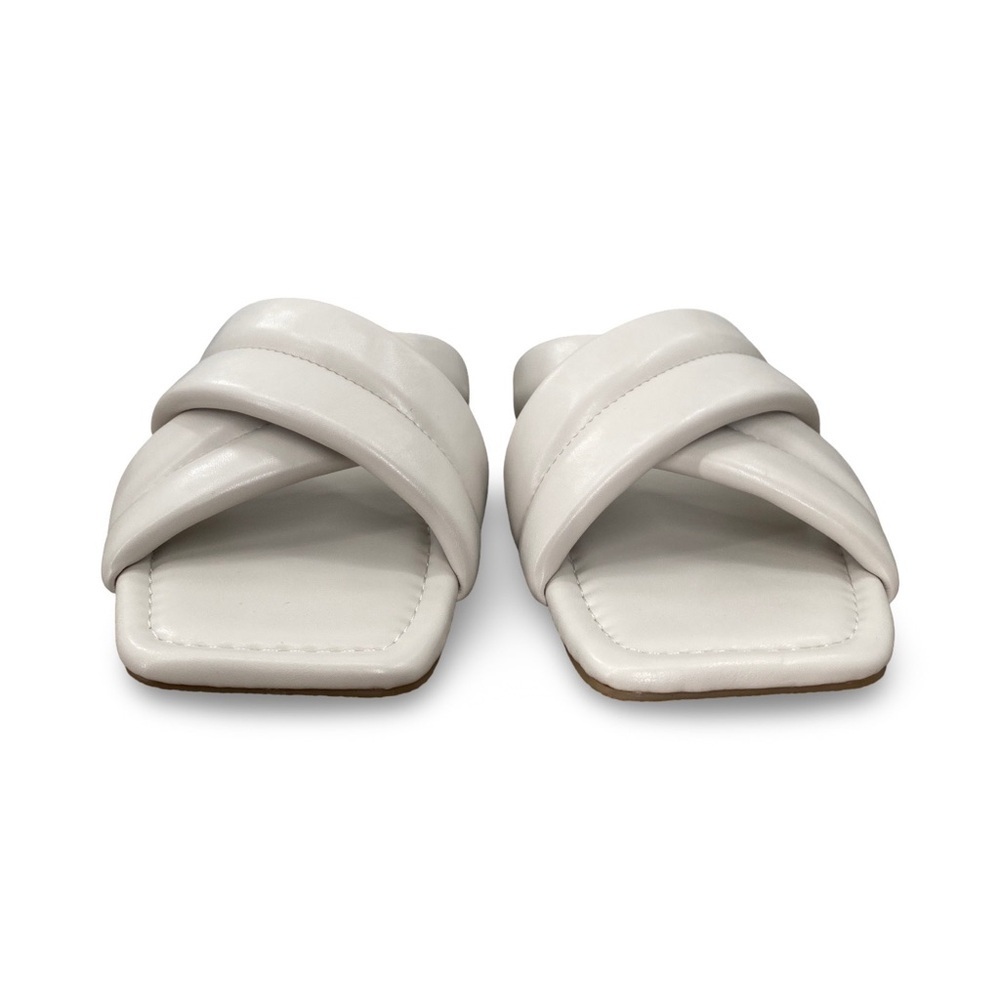 Journee Collection Divyah Crisscross Puff Flat Sandals Off White Size 8.5 NWT - Picture 3 of 8